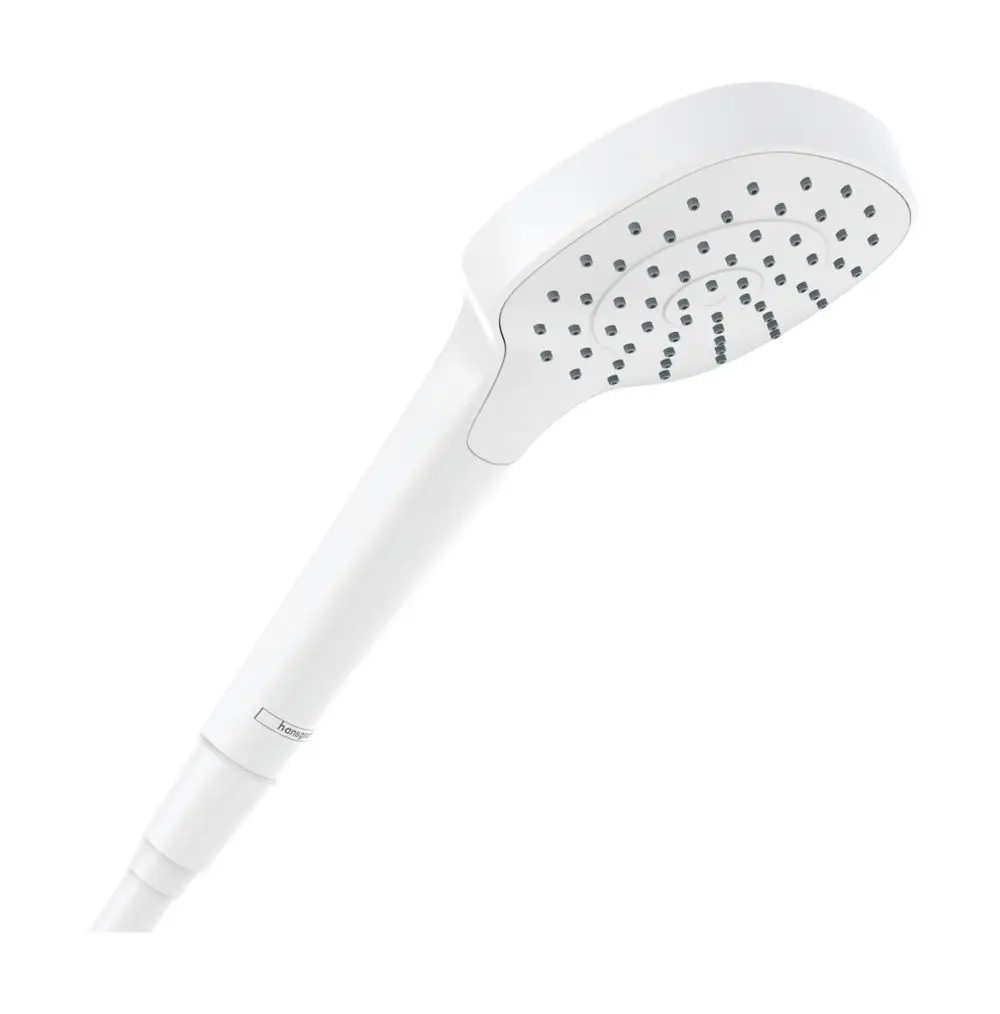 Weiße Handbrause mit einer runden Kopfpartie und mehreren Düsen, hergestellt von Hansgrohe. Die Brause hat einen schmalen Griff und ist für die Wandmontage geeignet.